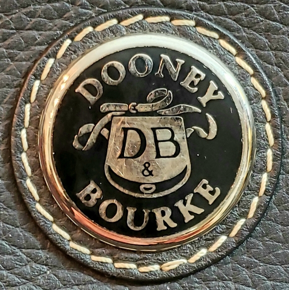 Vintage Dooney and Bourke handbag & Keychain - Picture 4 of 11